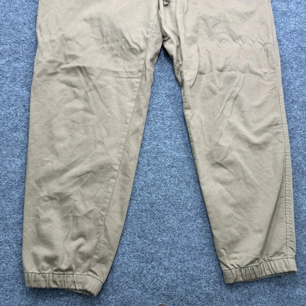Banana Republic brand banana